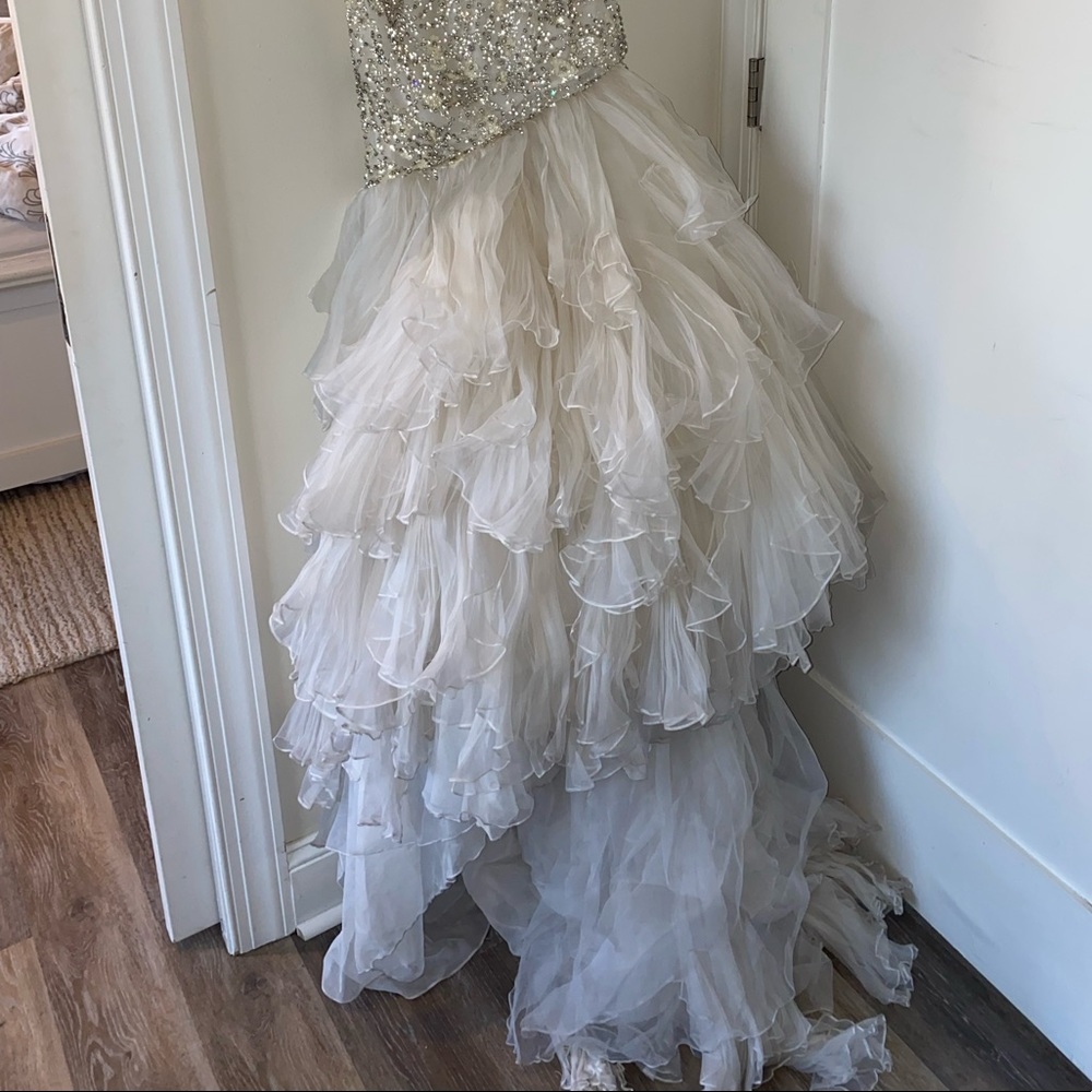 Sherri Hill Culture White Crystal Gown with Organza on the Bottom Size 2 - Picture 4 of 8